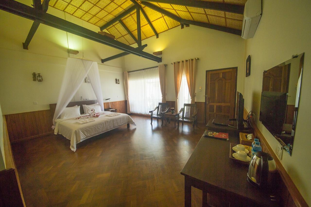 Spring Lodge Inle Nyaungshwe Township Exterior photo