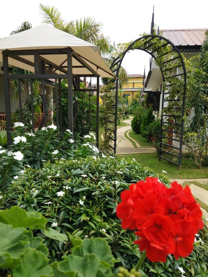 Spring Lodge Inle Nyaungshwe Township Exterior photo